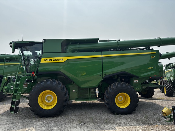 New In-Stock 2026 John Deere S7 600 Combines at Koenig Equipment in Anna, OH - Photo1