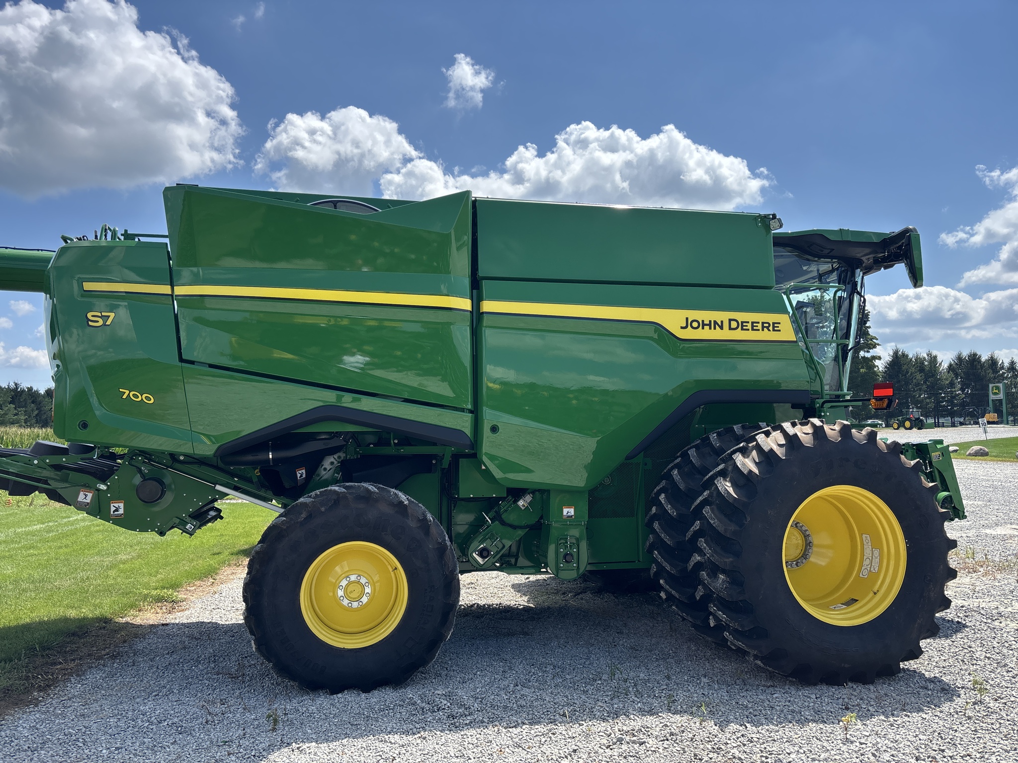 Used 2026 John Deere S7 700 Combines at Koenig Equipment in Urbana, OH - PhotoXL3