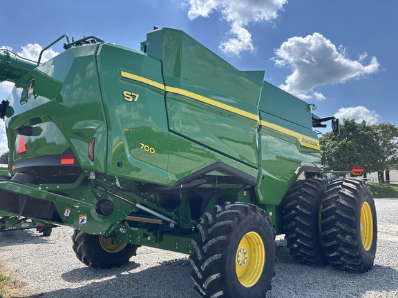 Used 2026 John Deere S7 700 Combines at Koenig Equipment in Urbana, OH - Photo7