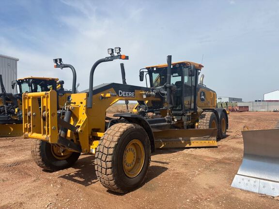 Photo of 2022 John Deere 872G