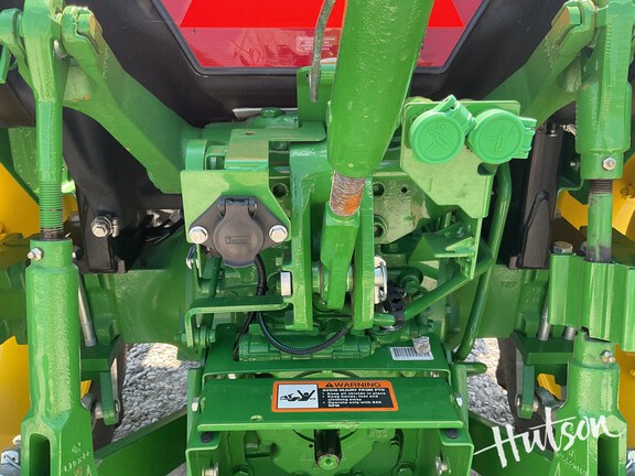 Photo of 2024 John Deere 5060E