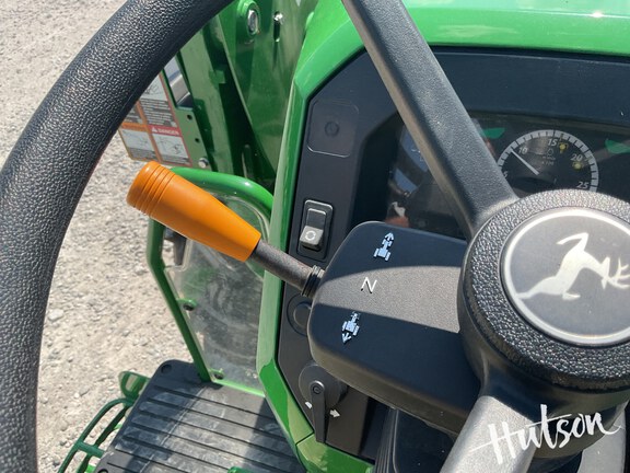 Photo of 2024 John Deere 5060E