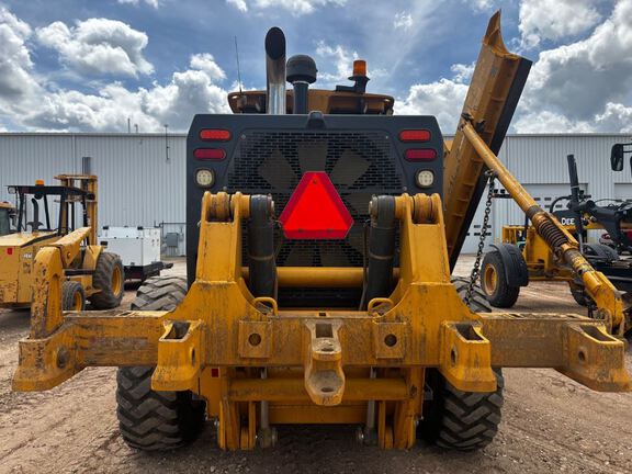2014 John Deere 772G