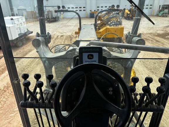 2014 John Deere 772G
