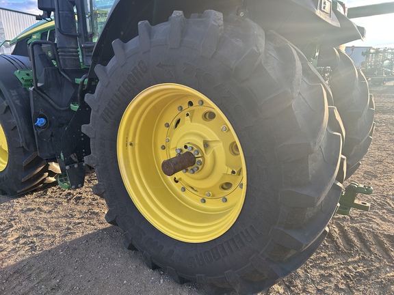 Used 2025 John Deere 7R 230 Row Crop Tractors at Horizon Ag & Turf in Lloydminster, AB - Photo5