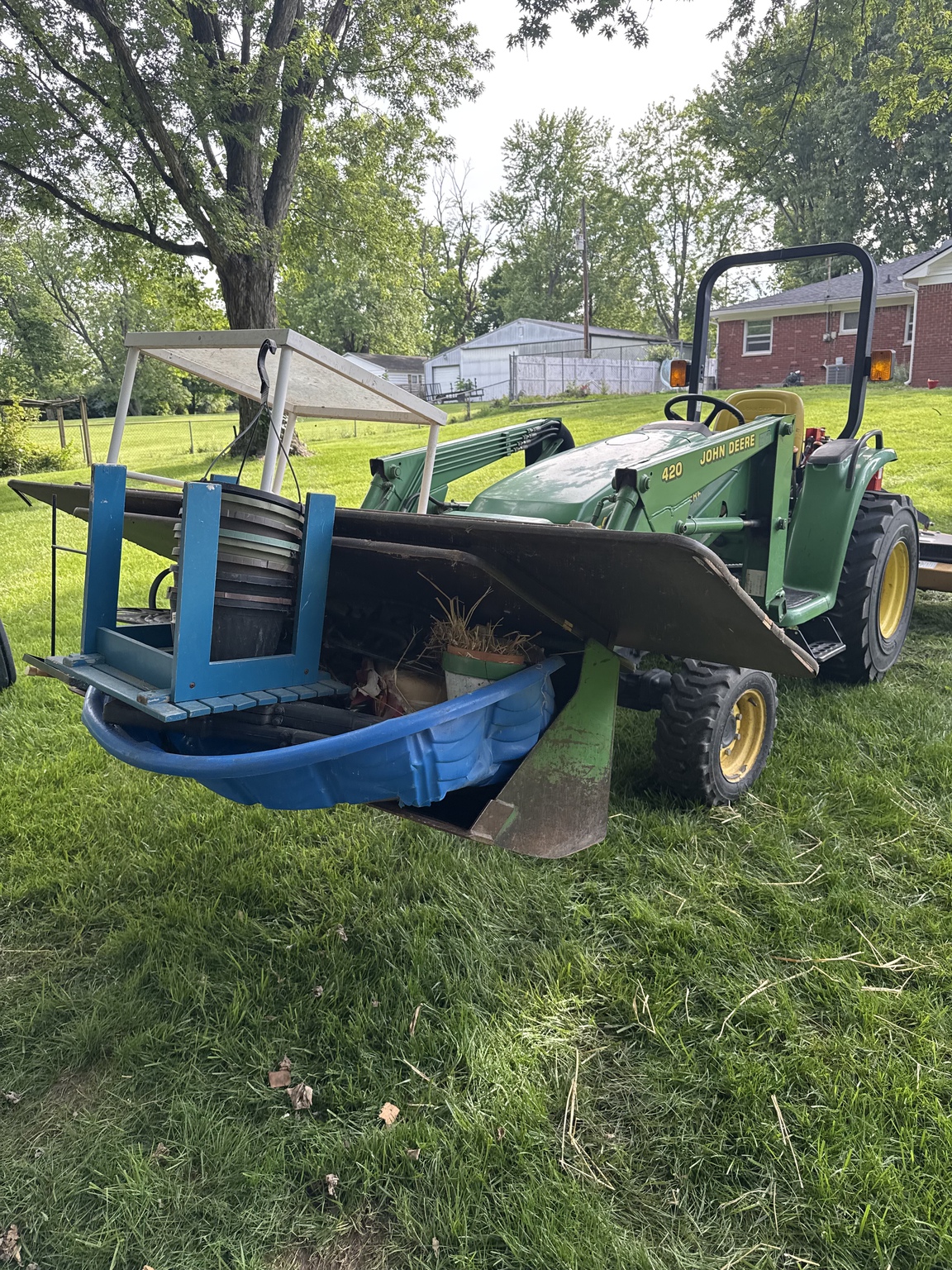 Used 2000 John Deere 4200 Compact Utility Tractors at Koenig Equipment in Franklin, IN - PhotoXL3