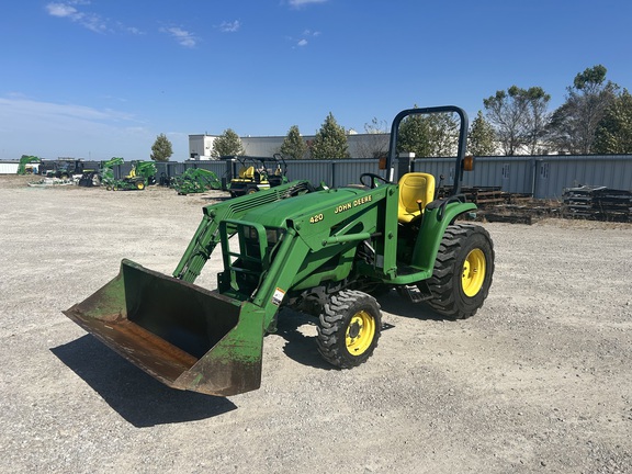 John Deere 4200