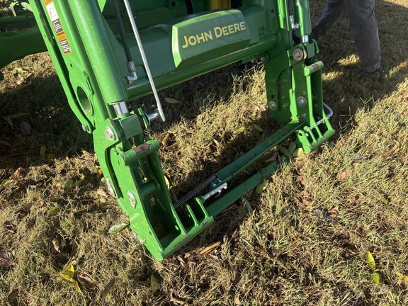 Photo of 2023 John Deere 5100E