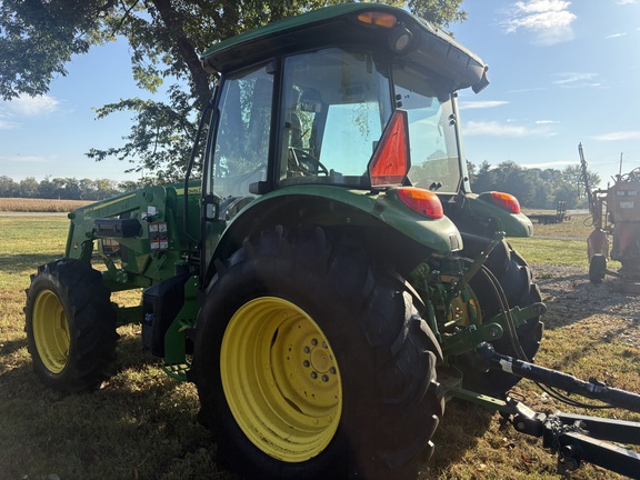 Photo of 2023 John Deere 5100E