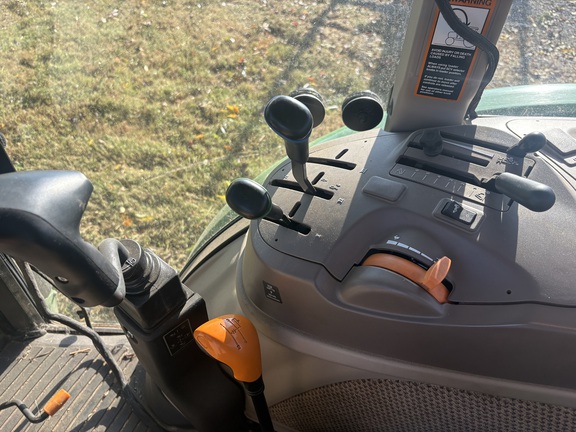 Photo of 2023 John Deere 5100E