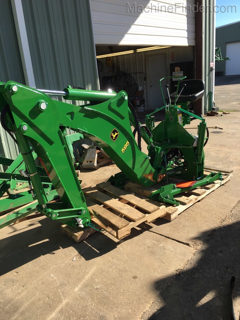 2019 John Deere 595 BACKHOE ATT. Image 1