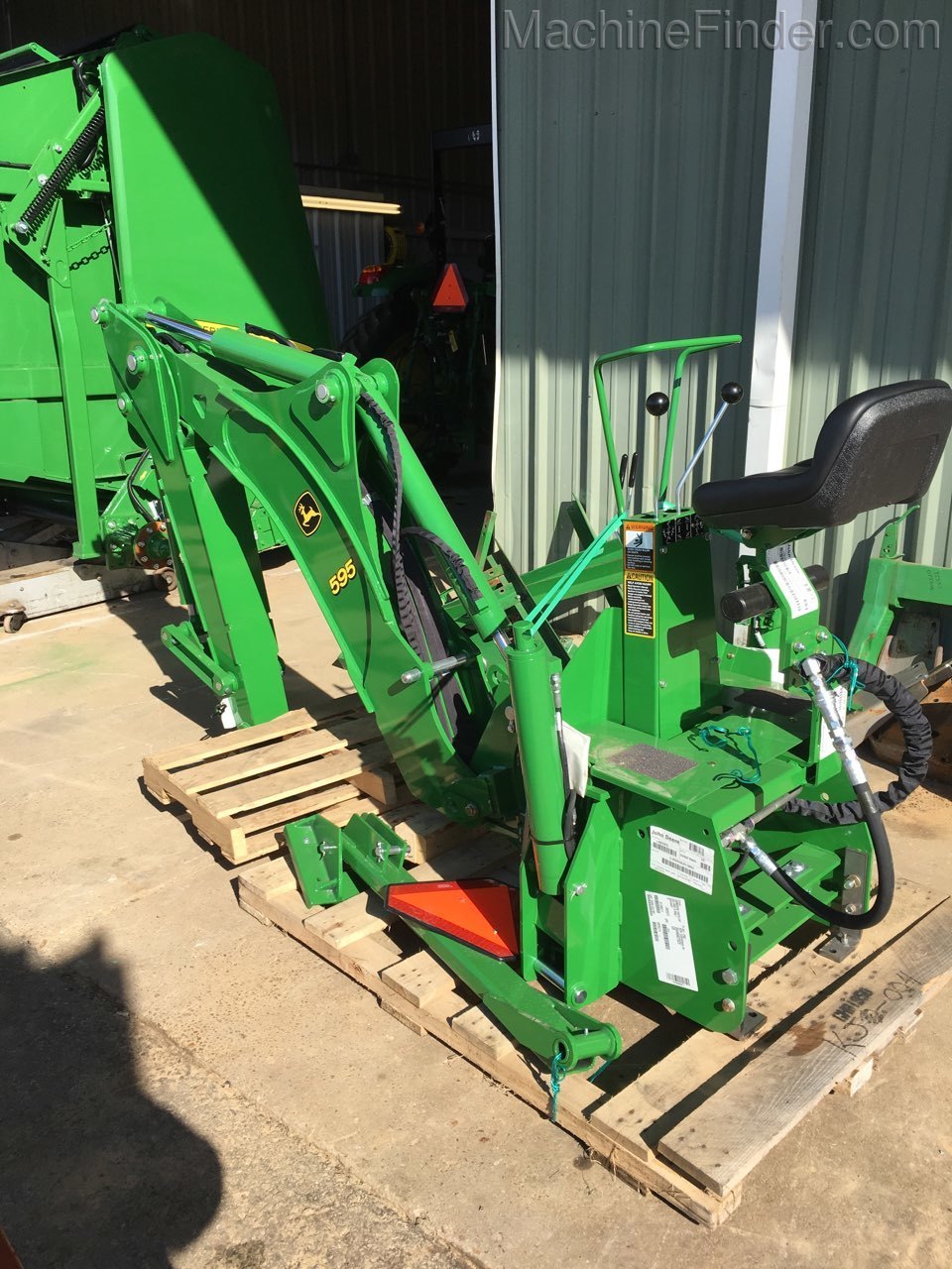 2019 John Deere 595 BACKHOE ATT. Image 2