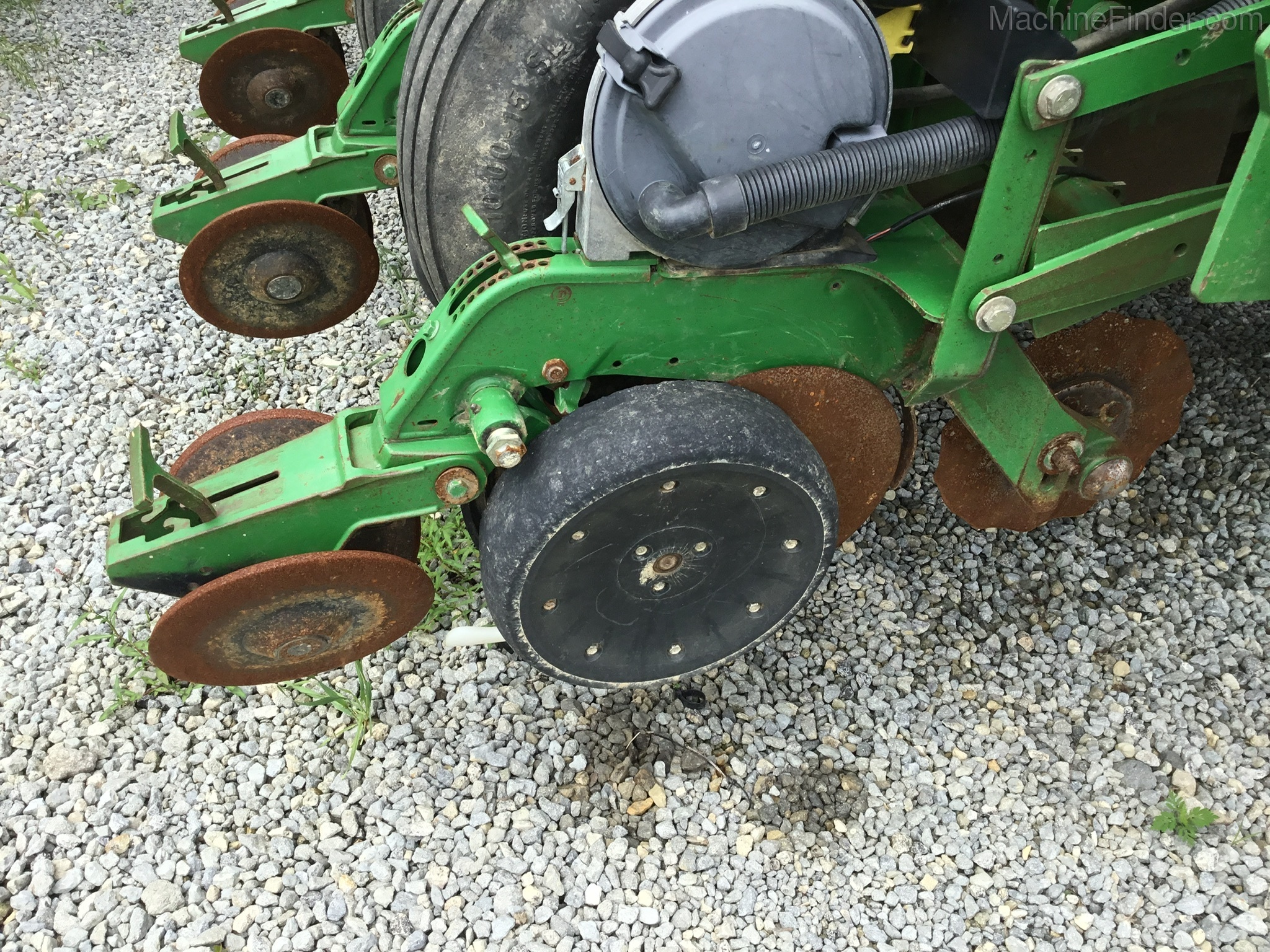 2004 John Deere 1790 Image 3