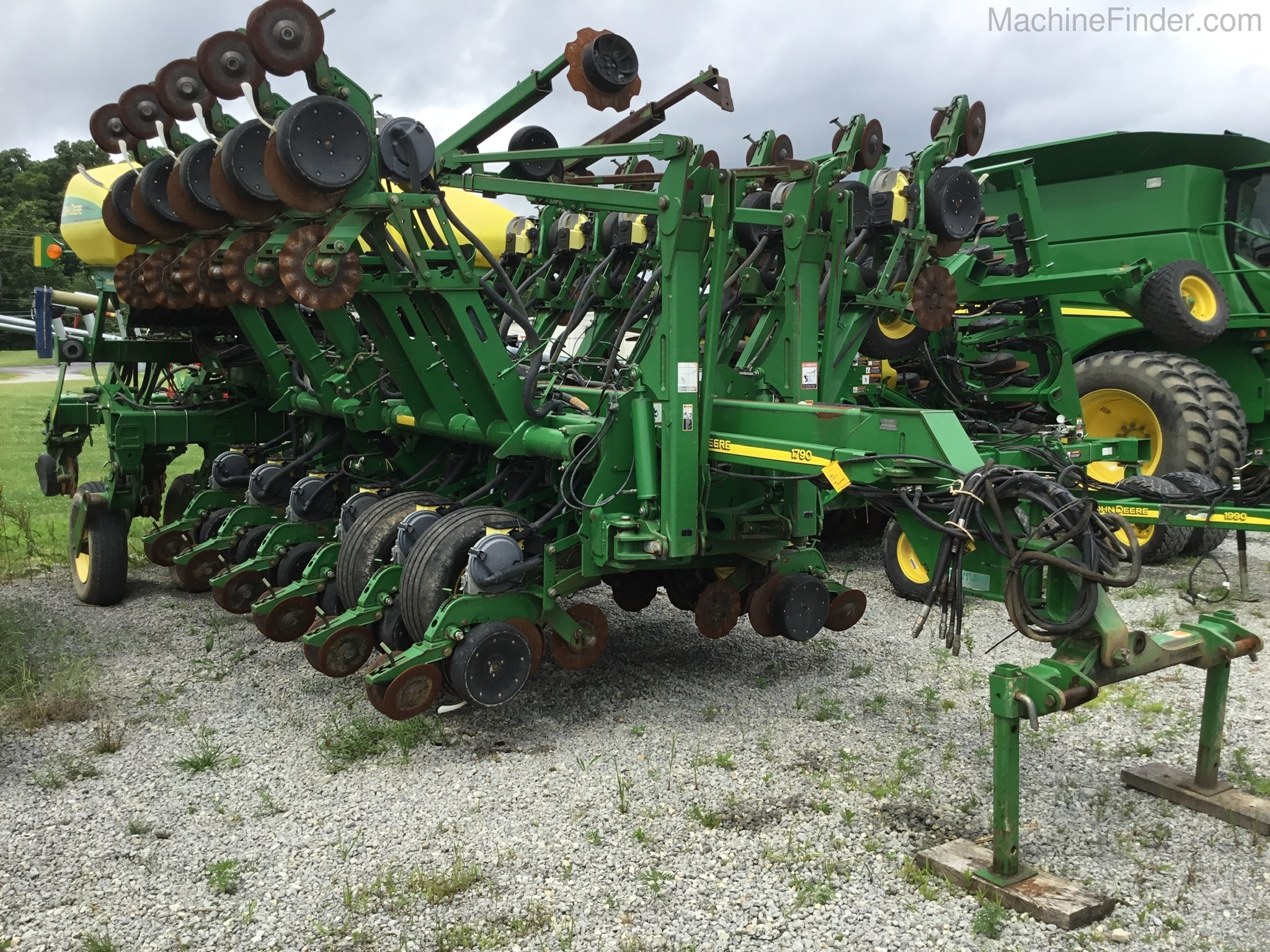 2004 John Deere 1790 Image 1