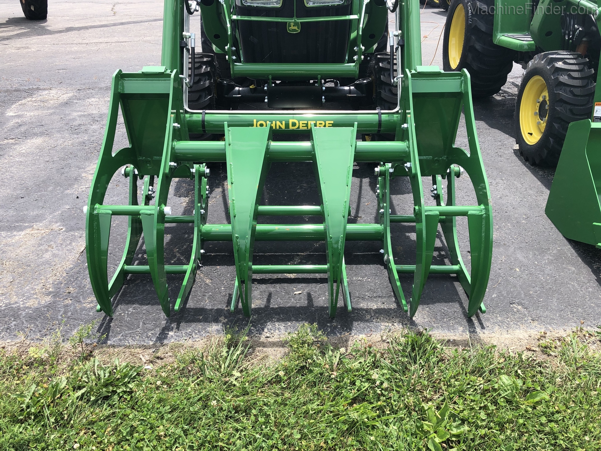 2020 Westendorf 4215 Image 4