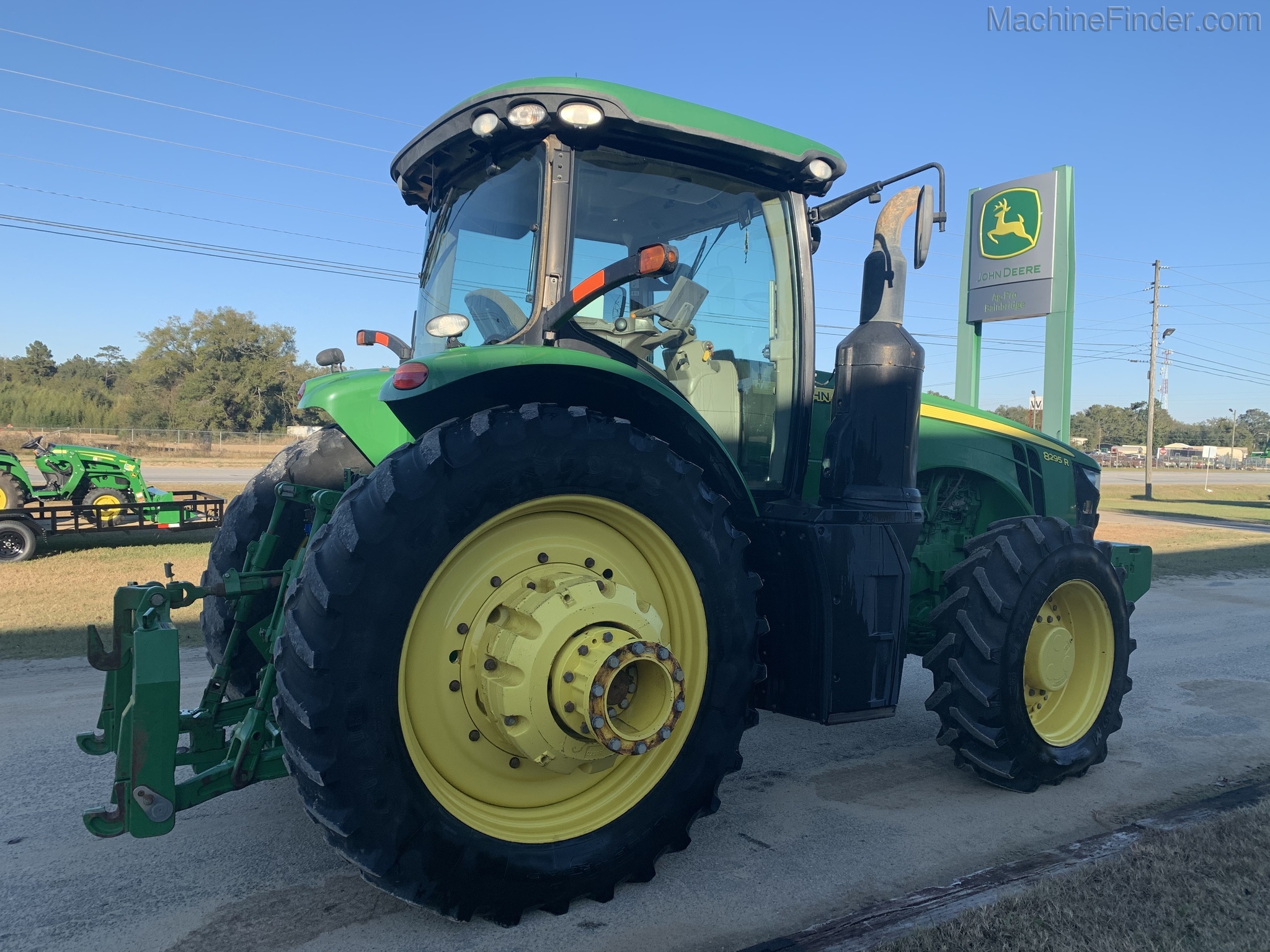 2015 John Deere 8295R Image 5