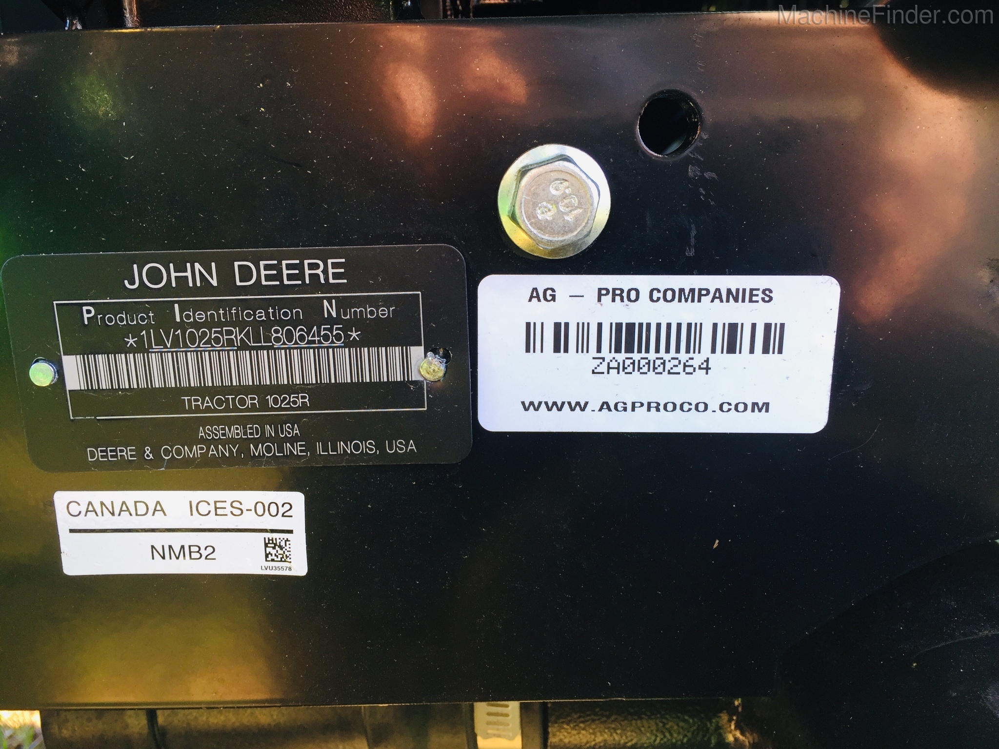 2020 John Deere 1025R Image 12