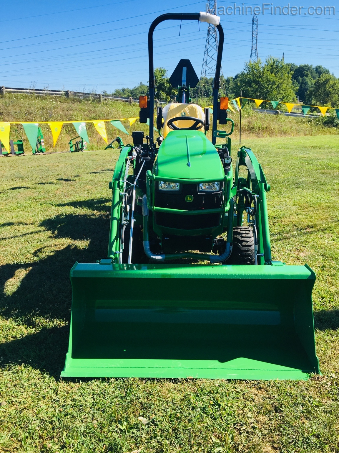 2020 John Deere 1025R Image 4