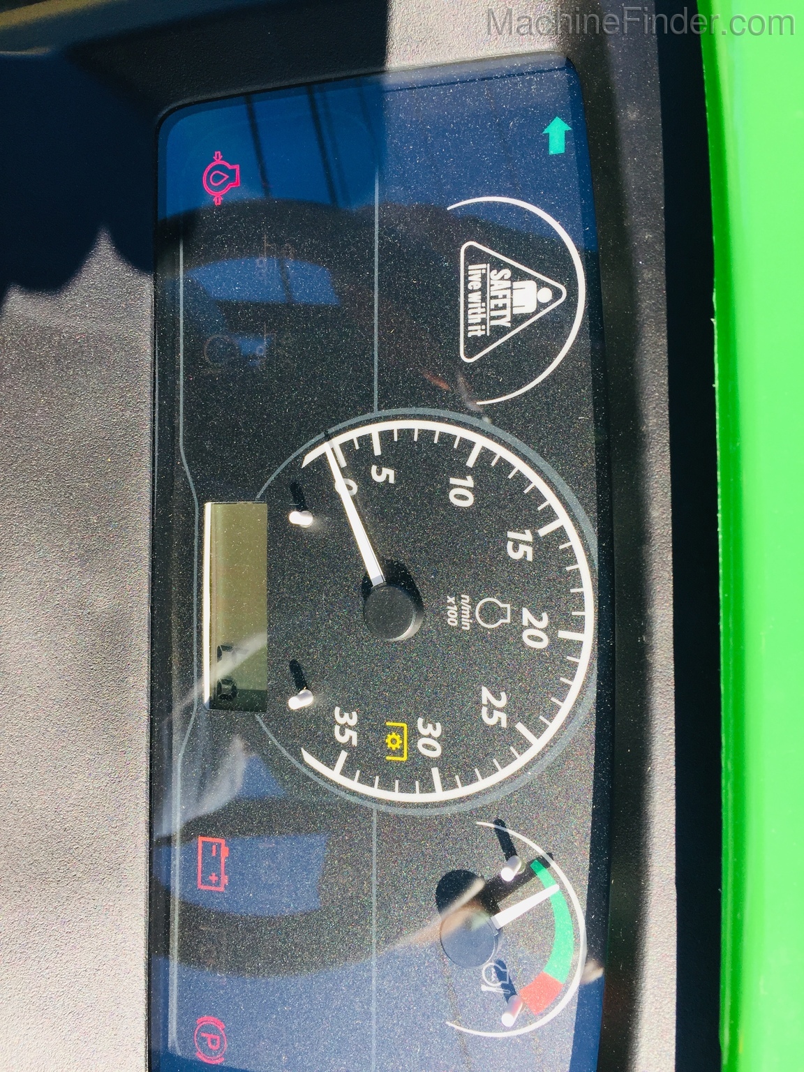 2020 John Deere 1025R Image 8