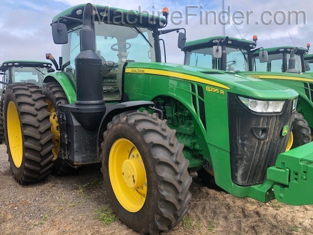 2019 John Deere 8295R Image 3