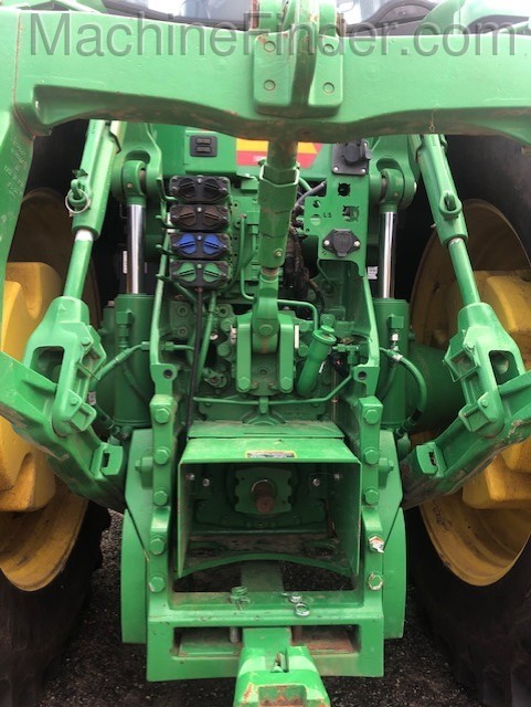 2019 John Deere 8295R Image 6