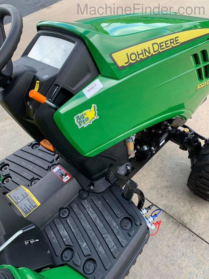 2020 John Deere 1023E Image 5