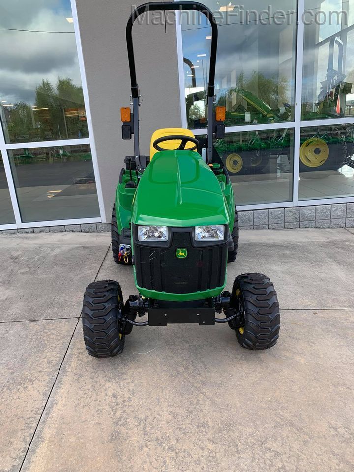 2020 John Deere 1023E Image 7