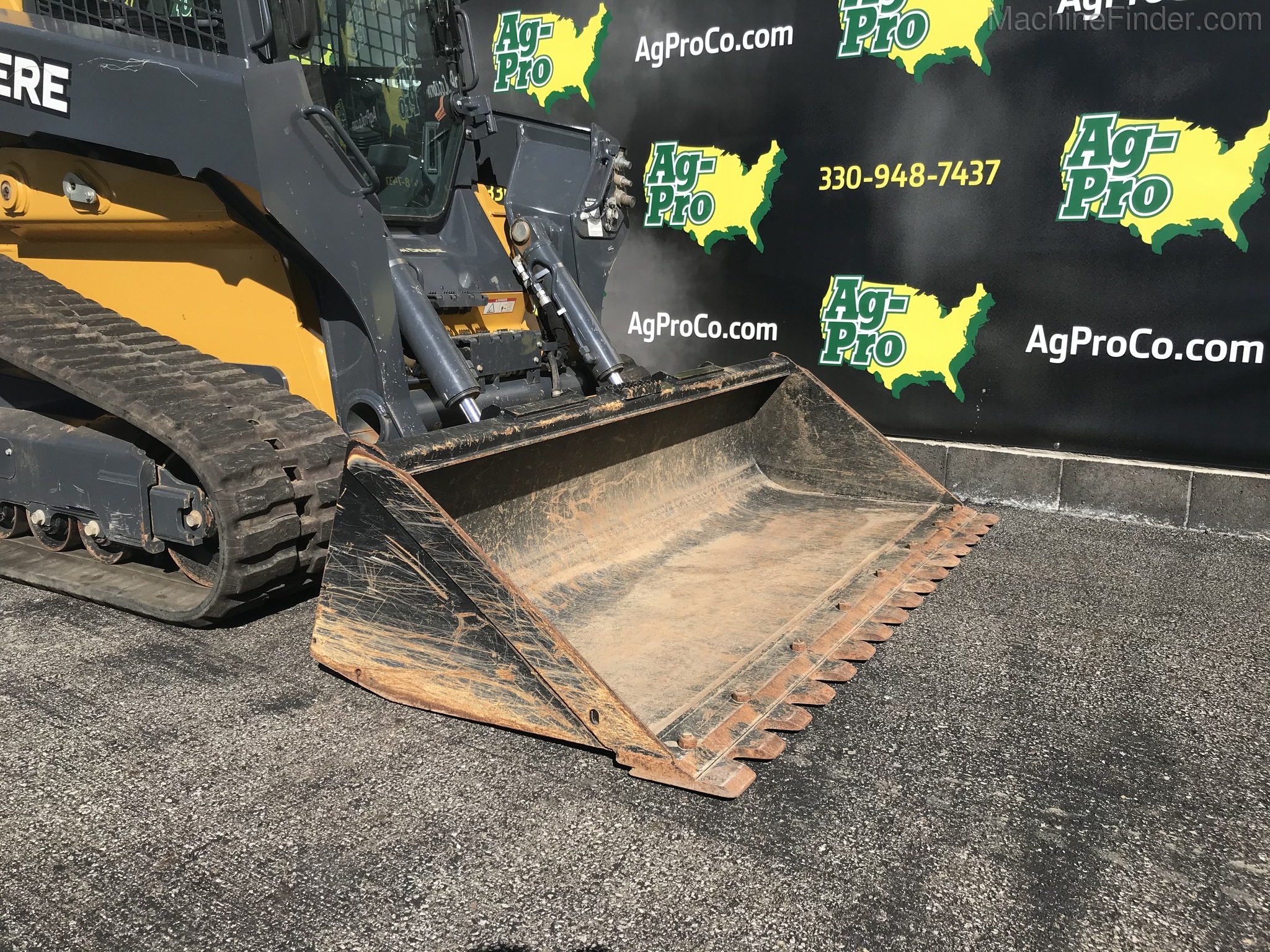 2019 John Deere 331G Image 5