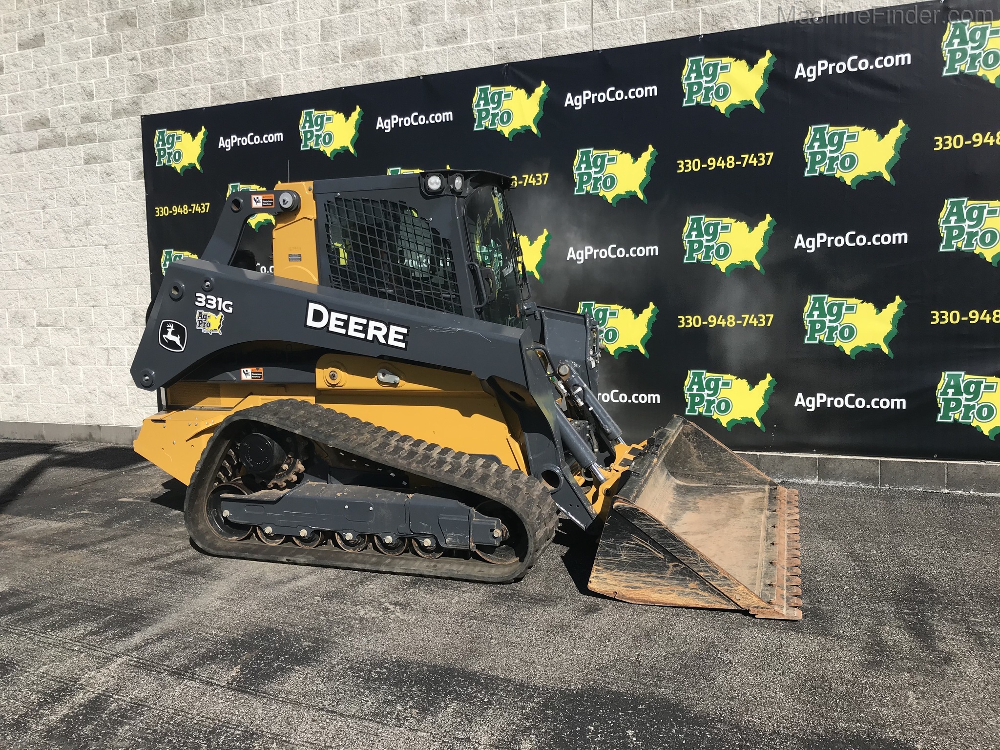 2019 John Deere 331G Image 4