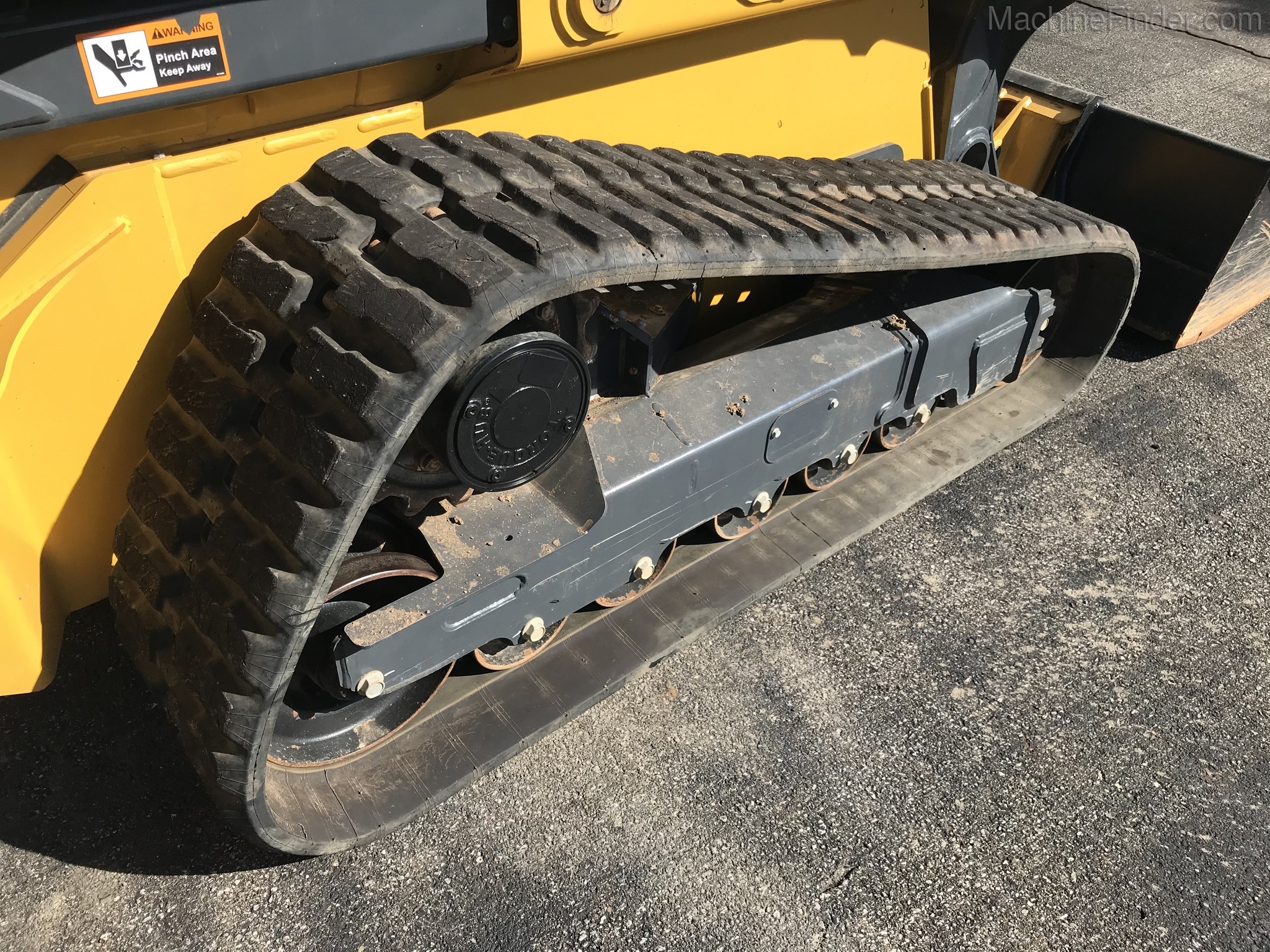 2019 John Deere 331G Image 6