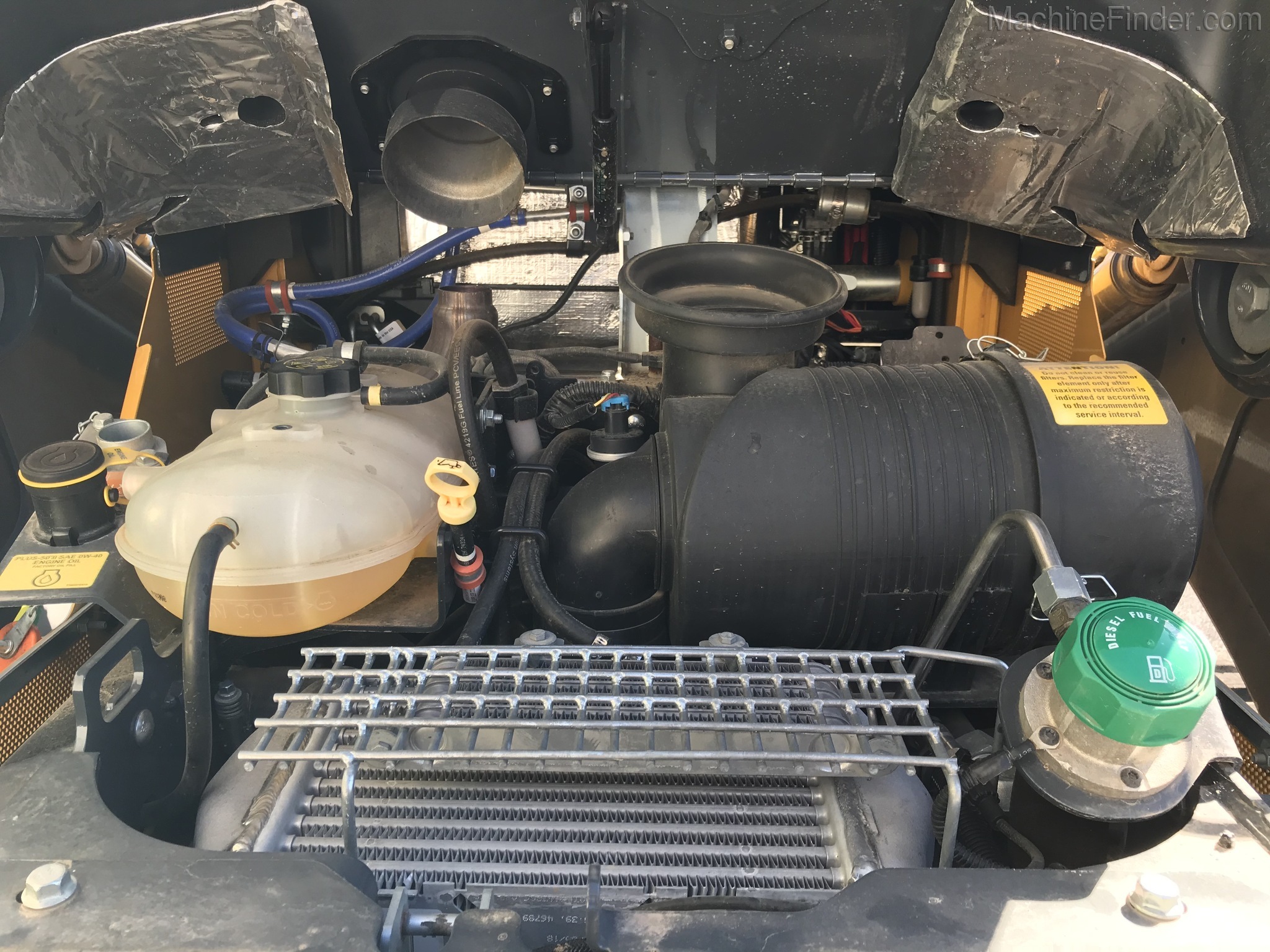 2019 John Deere 331G Image 10