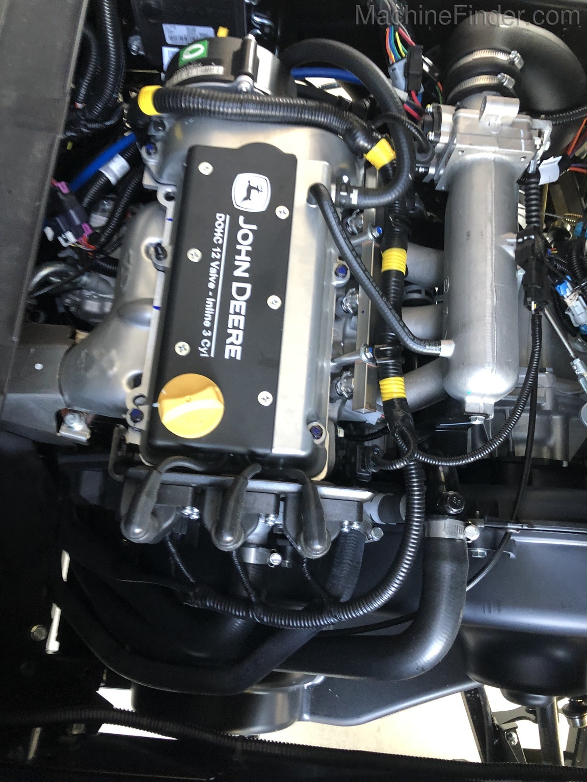 2020 John Deere 835M Image 5