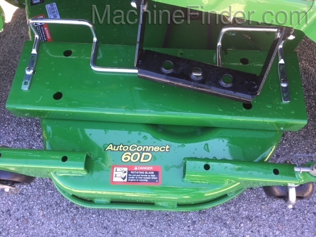 2020 John Deere 2038R Image 7