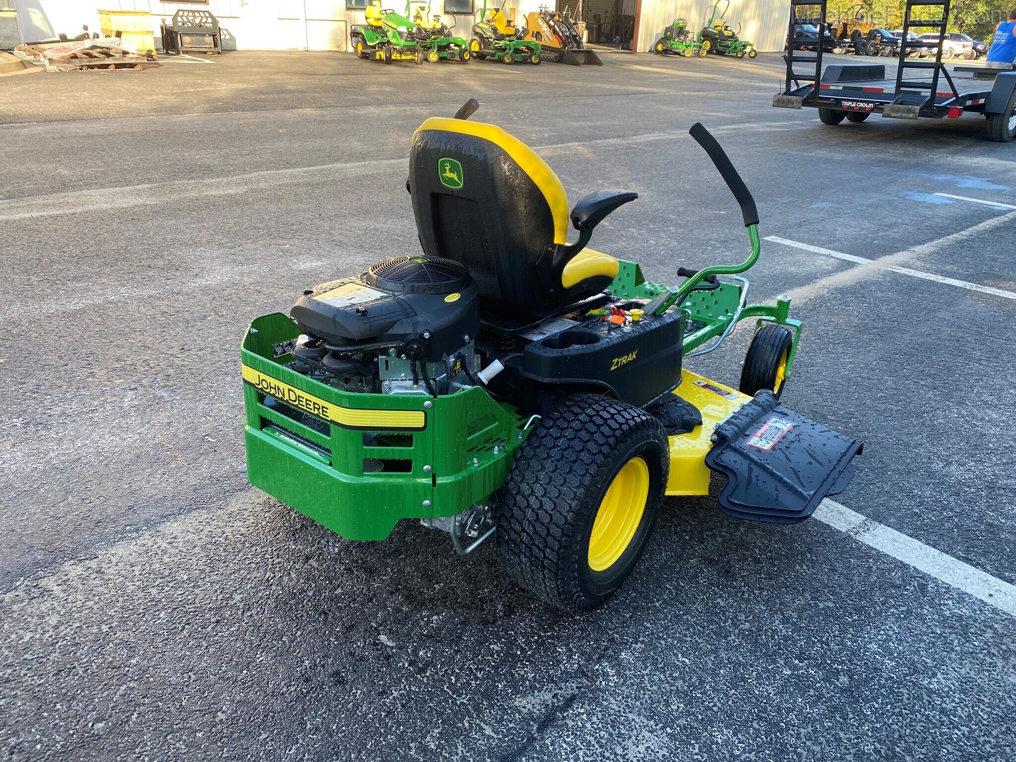 2021 John Deere Z375R Image 4