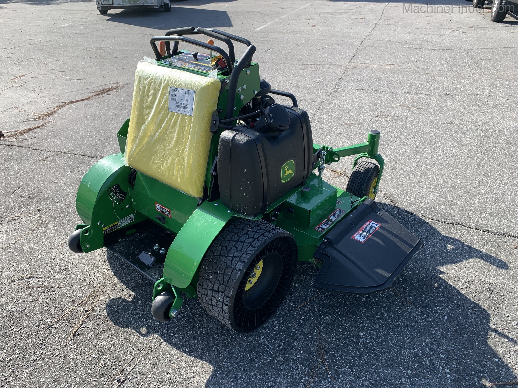 2020 John Deere 652R Image 5