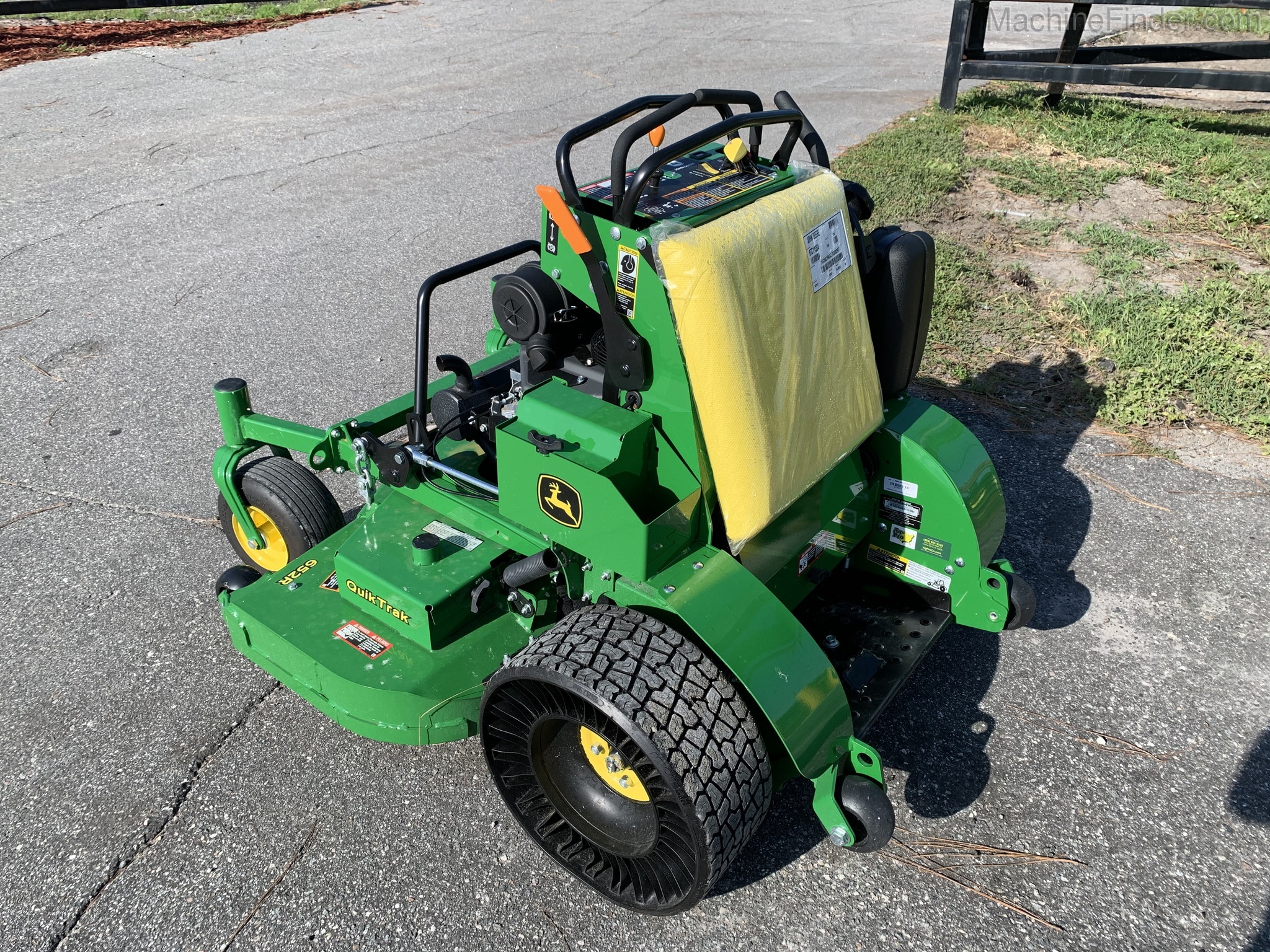 2020 John Deere 652R Image 7