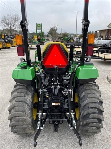 2024 John Deere 2032R Image 4