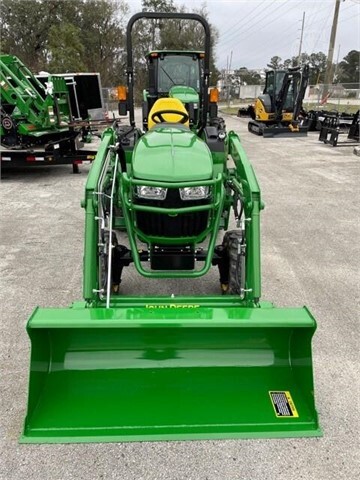 2024 John Deere 2032R Image 1