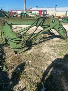 John Deere 158 Image 1