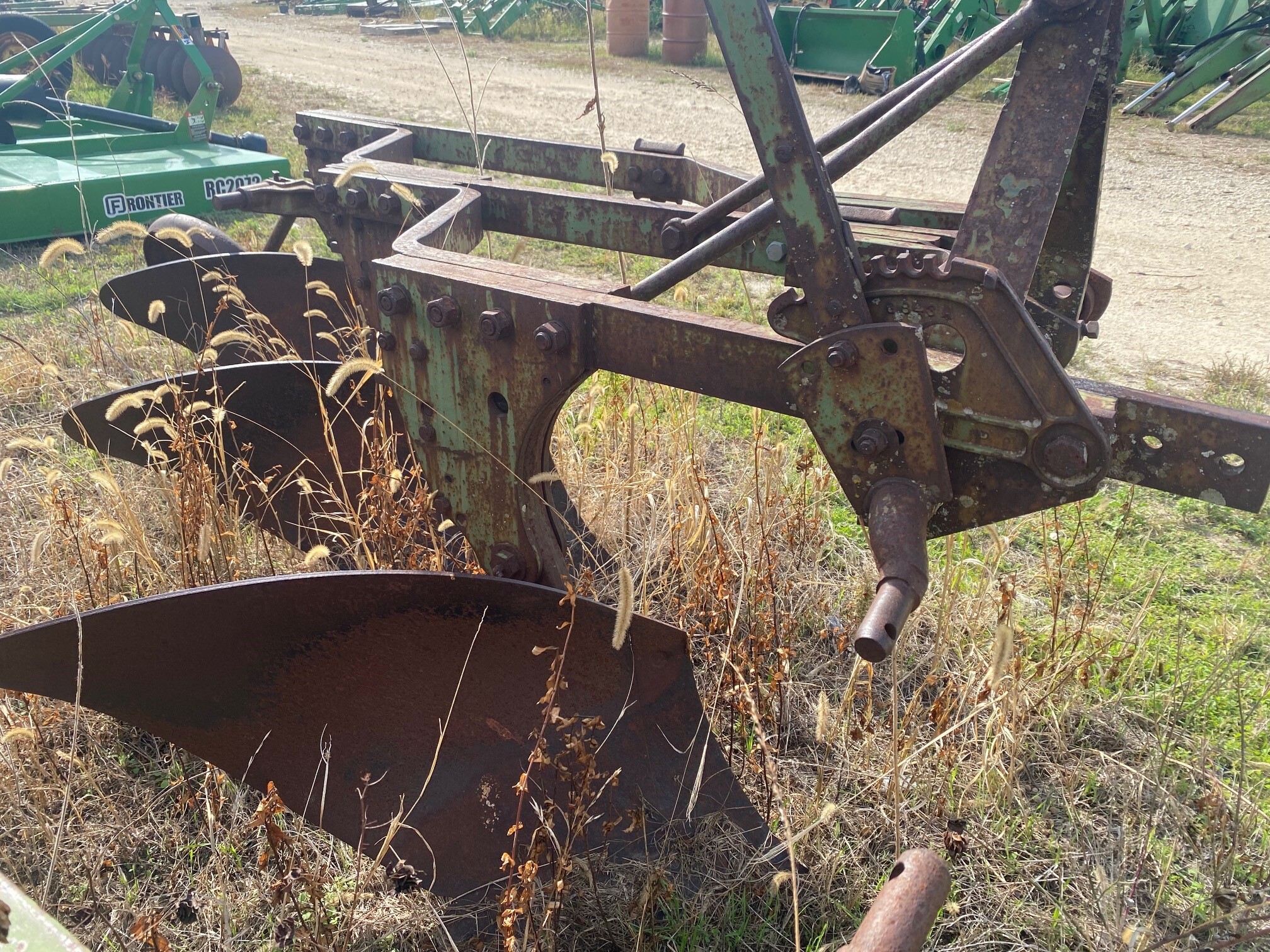John Deere F145 Image 1