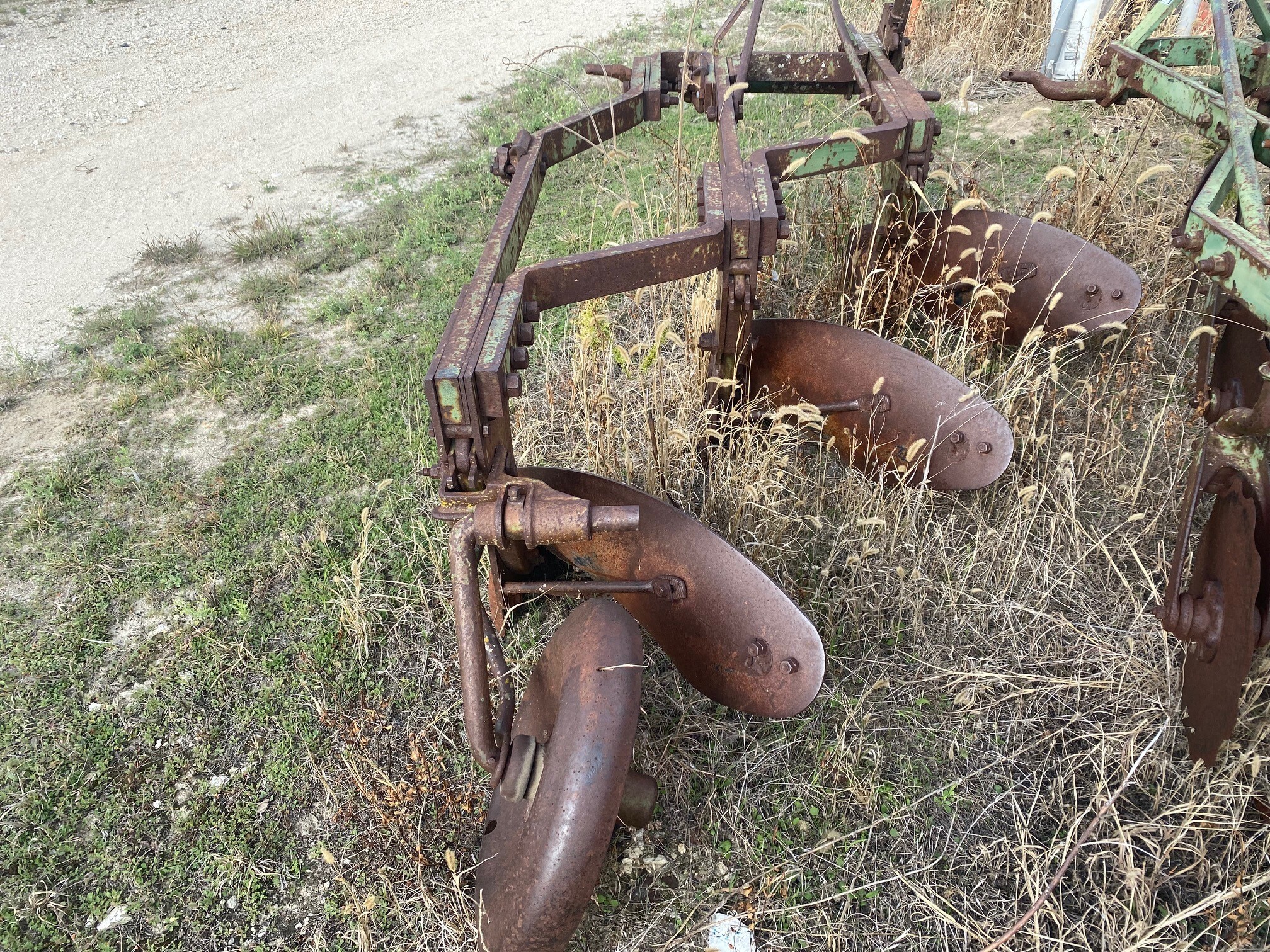John Deere F145 Image 2