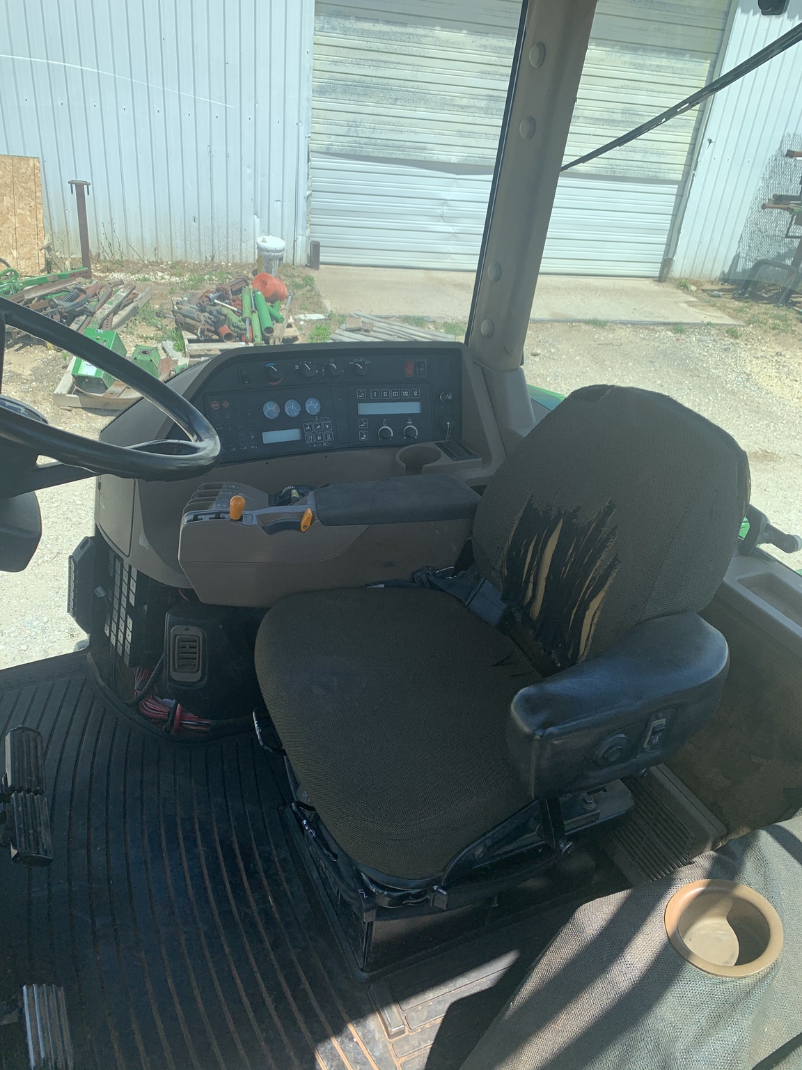 1998 John Deere 8100 Image 4