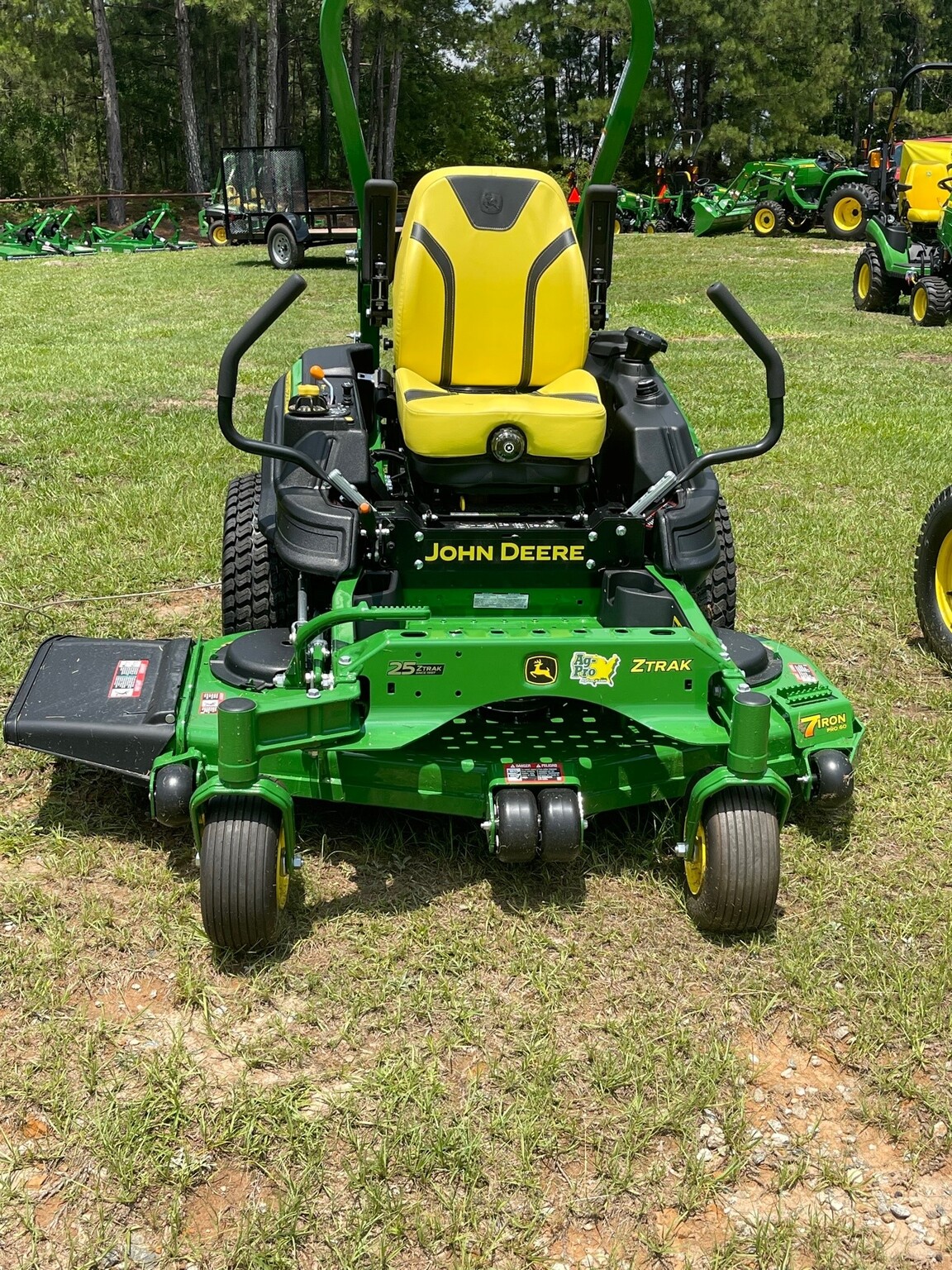 2025 John Deere Z930M Image 2