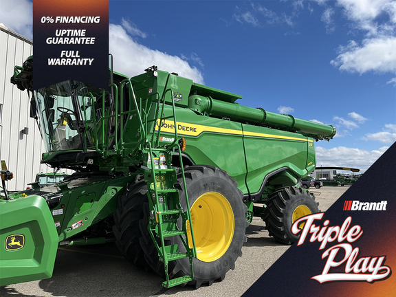 Photo of a 2022 John Deere X9 1000