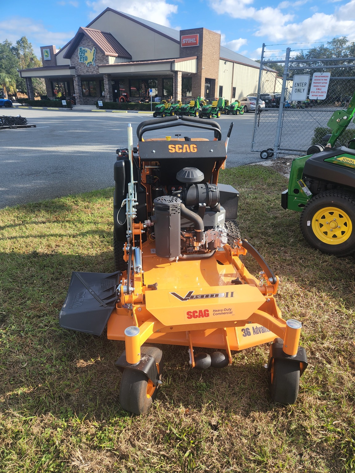 2022 Scag SVRI36A-19FX Image 1