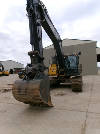 2023 John Deere 250P