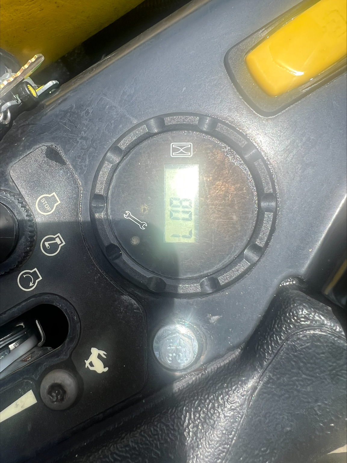 2019 John Deere Z915E Image 5