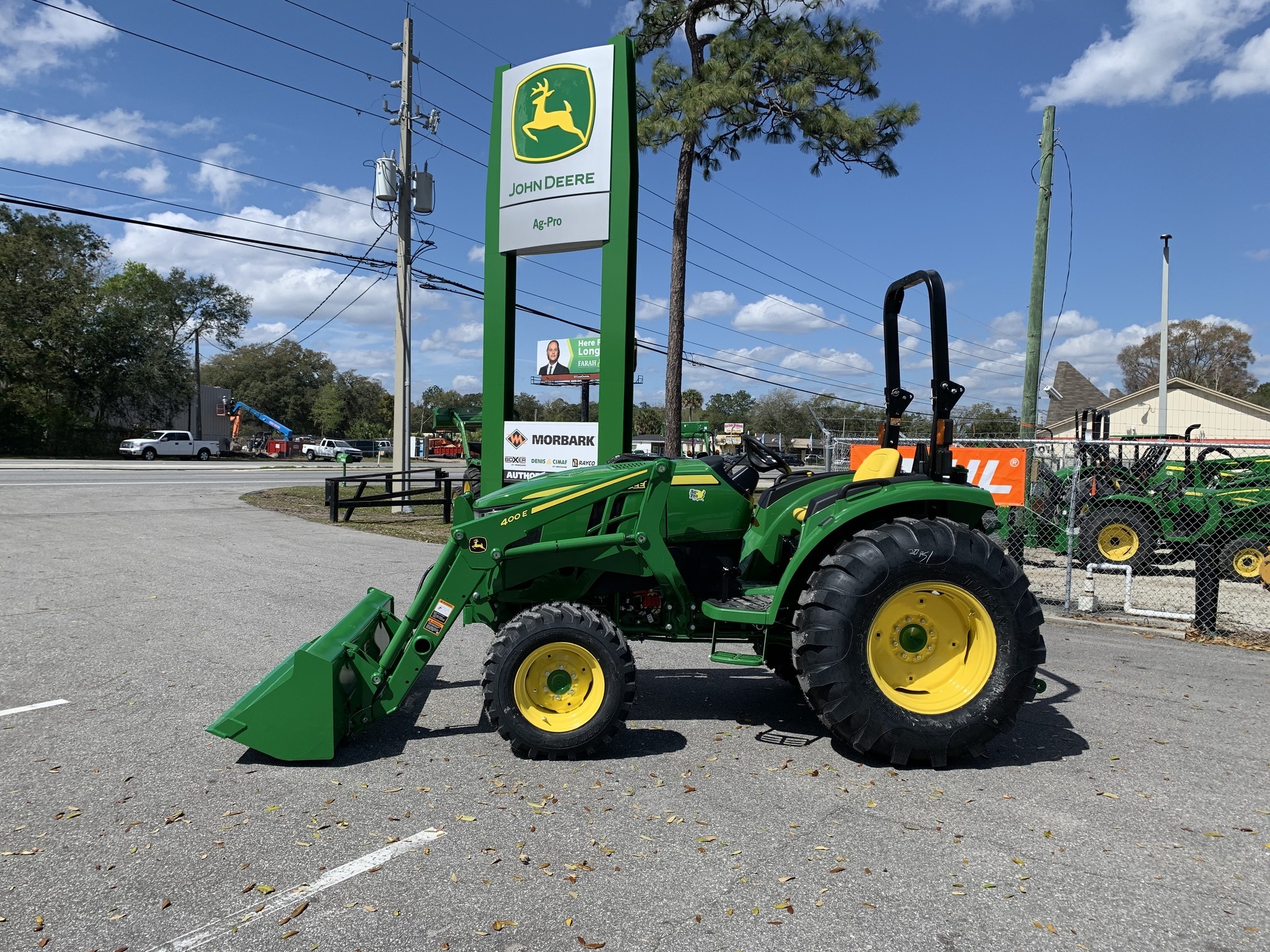 2023 John Deere 4044M Image 2