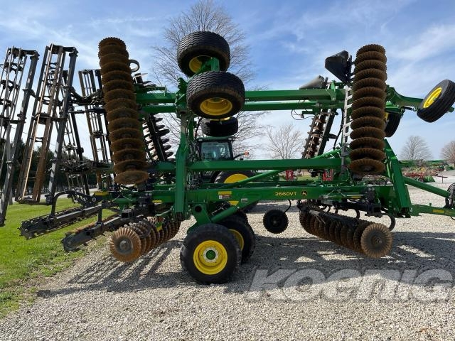 Used 2023 John Deere 2660VT Vertical Tillage at Koenig Equipment in Greenville, OH - PhotoXL3