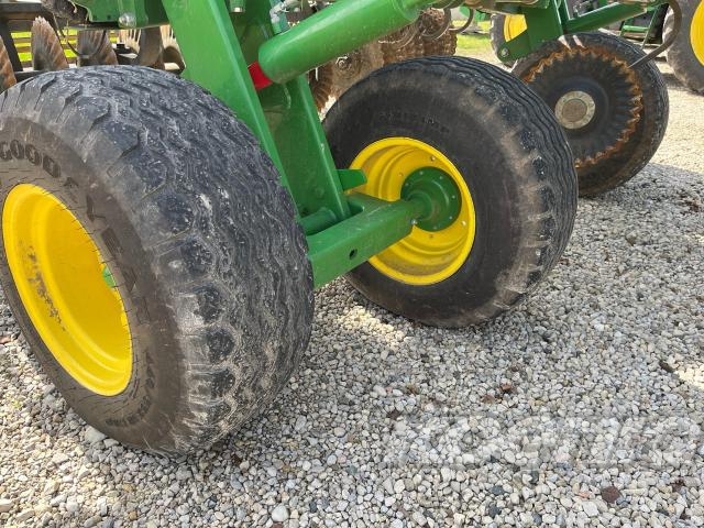 Used 2023 John Deere 2660VT Vertical Tillage at Koenig Equipment in Greenville, OH - PhotoXL17